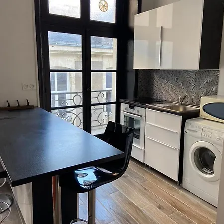 New :) Beau T2 Pres Du Chateau,Quartier Historique